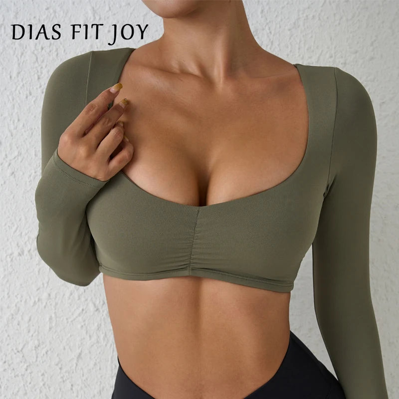 Long sleeved T-shirt tight pleated sports top